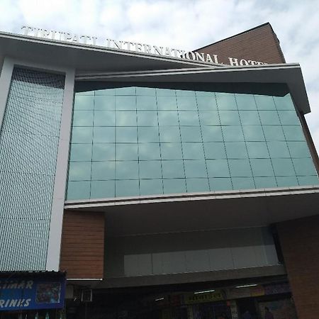 Tirupati International Hotel 수라트 외부 사진